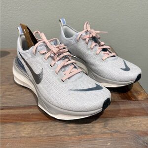 Nike Women's Gray and Pink Running Sneakers